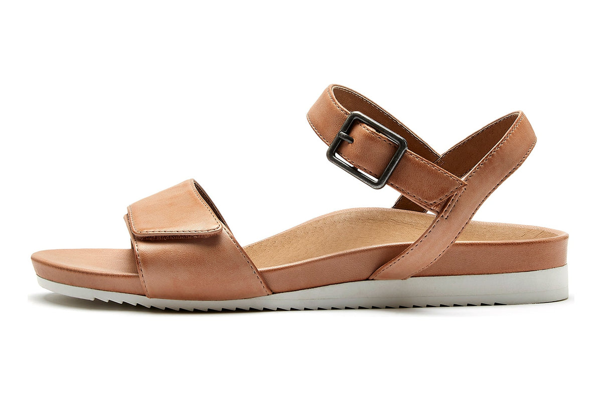 Britta Tan | ABEO Footwear
