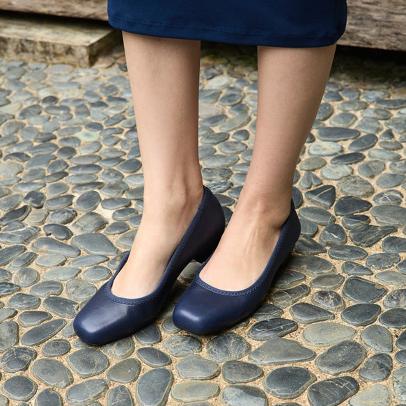 Via Pump Navy | ABEO Footwear