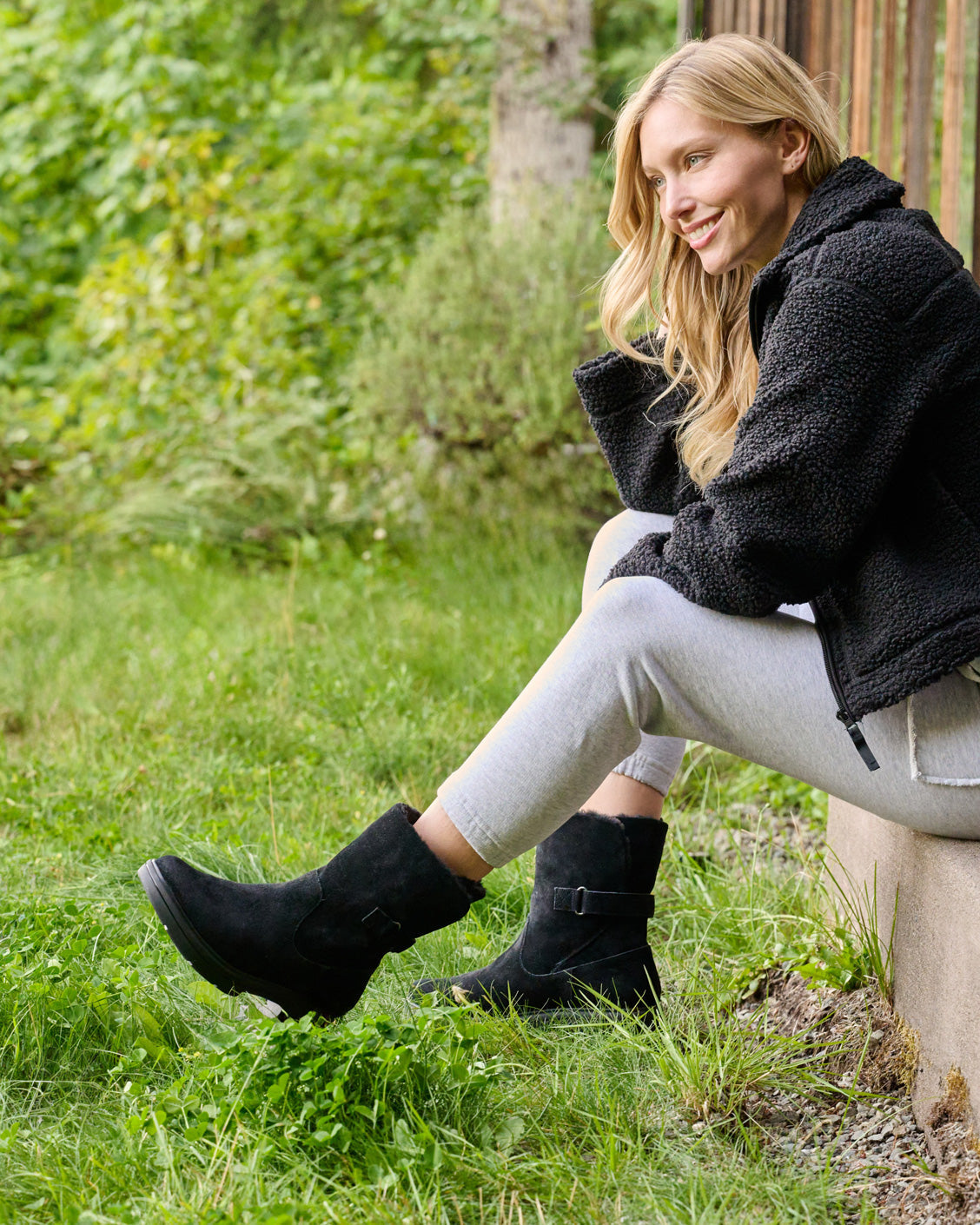 Vista Mid Boot Metatarsal Black Suede | ABEO Footwear