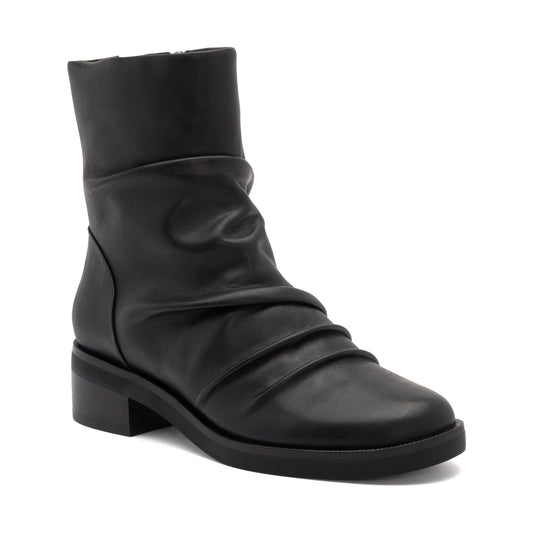 Traverse Scrunch Black | ABEO Footwear