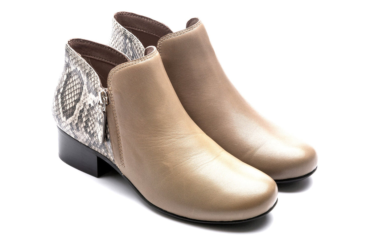 Lanora Metatarsal Cobblestone Print | ABEO Footwear