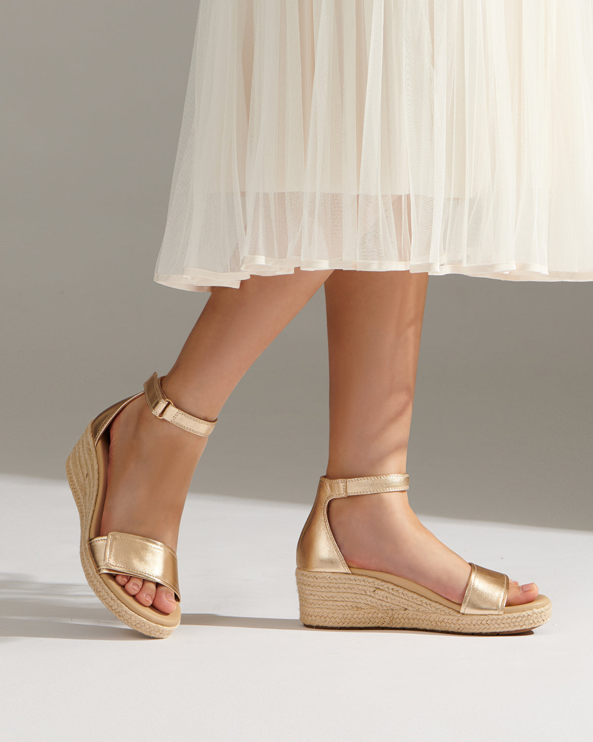 Riviera Ankle Sandal Metatarsal Light Gold Leather | ABEO Footwear