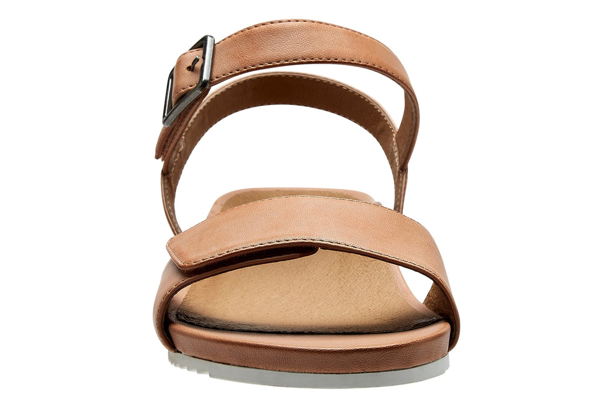 Britta Tan | ABEO Footwear